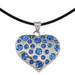Kette mit Anhänger in verschiedenen Farben von scarlet bijoux