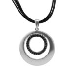 Kette mit Anhänger in verschiedenen Farben von scarlet bijoux