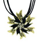 Kette mit Anhänger in verschiedenen farben von scarlet bijoux