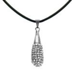 Kette mit Anhänger in verschiedenen farben von scarlet bijoux