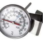 Milchthermometer »Professionale« Edelstahl-Thermometer zur Temperaturkontrolle beim Aufschäumen von Milch für perfekten Milchschaum mit Clip zur Befestigung am Milchkannen-Rand von scarlet espresso