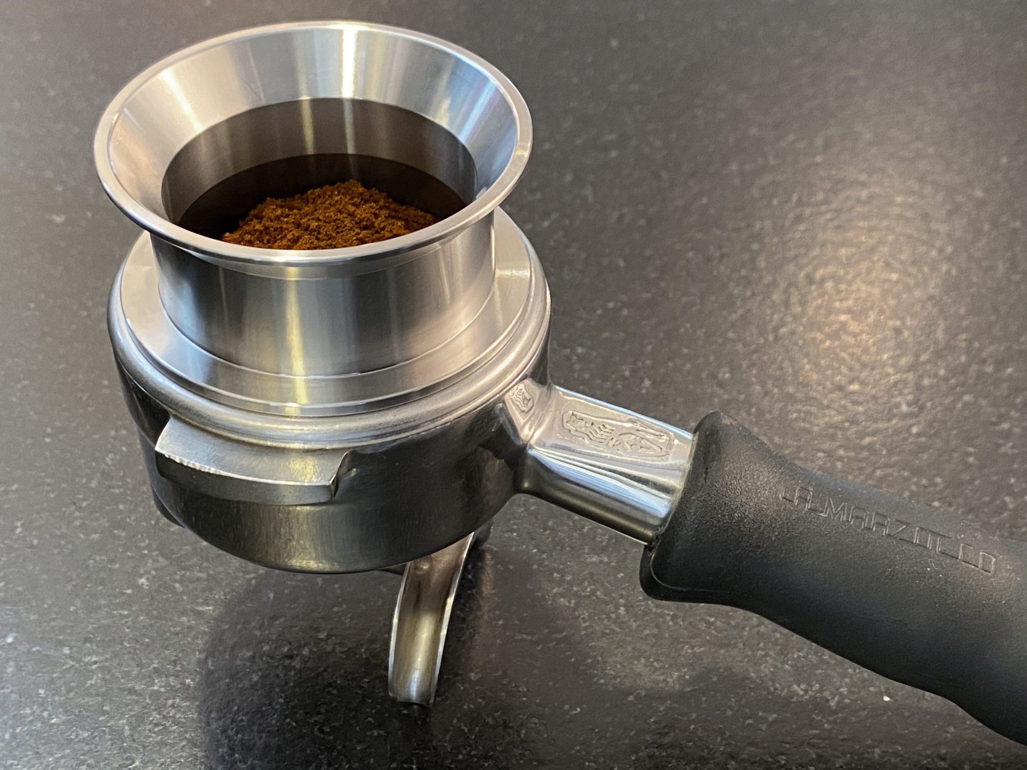 Precision funnel "Barista Cono Forte 58 mm" made of stainless steel for