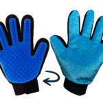 Fellpflegehandschuh »Gentle Touch 2-in-1« doppelseitig SamtNoppen; Samt: Entfernen loser TierhaareNoppen: Massagebürste von scarlet pet