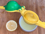 Zitronenpresse »Leva«, manuelle Saftpresse für das leichte Entsaften, für Zitrusfrüchte, Limettenpresse, Orangen, Handentsafter, mit Korrosionsschutz und spülmaschinenfest von scarlet kitchen – Bild 8