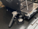 Tampermatte & Ablage »Tappetino Professionale« für Baristas, Tamping-Matte aus robustem Naturkautschuk, verhindert Verrutschen des Siebträgers, leicht zu reinigen von scarlet espresso – Bild 17