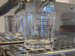 Shotglas »scala perfetta« Espressoglas 60 ml eckig mit schwarzer Skala zum Abmessen von Espressospezialitäten von scarlet espresso – Bild 4