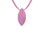 Kette mit Anhänger in verschiedenen Farben von scarlet bijoux – Bild 6