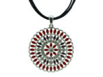 Kette mit Anhänger in verschiedenen Farben von scarlet bijoux – Bild 4
