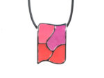 Kette mit Anhänger in verschiedenen Farben von scarlet bijoux – Bild 4
