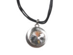 Kette mit Anhänger in verschiedenen Farben von scarlet bijoux – Bild 4