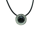 Kette mit Anhänger in verschiedenen Farben von scarlet bijoux