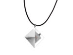 Kette mit Anhänger in verschiedenen Farben von scarlet bijoux – Bild 5