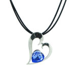 Kette mit Anhänger in verschiedenen Farben von scarlet bijoux