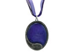 Kette mit Anhänger in verschiedenen Farben von scarlet bijoux – Bild 4