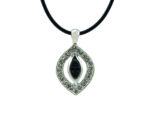 Kette mit Anhänger in verschiedenen farben von scarlet bijoux