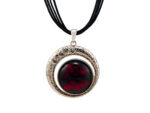 Kette mit Anhänger in verschiedenen Farben von scarlet bijoux – Bild 3