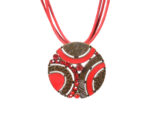Kette mit Anhänger in verschiedenen Farben von scarlet bijoux – Bild 2