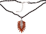 Kette mit Anhänger in verschiedenen farben von scarlet bijoux – Bild 2