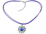 Kette mit Anhänger in verschiedenen Farben von scarlet bijoux – Bild 2