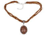 Kette mit Anhänger in verschiedenen Farben von scarlet bijoux
