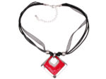 Kette mit Anhänger in verschiedenen farben von scarlet bijoux