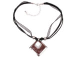 Kette mit Anhänger in verschiedenen farben von scarlet bijoux – Bild 7