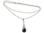 Kette mit Anhänger in verschiedenen Farben von scarlet bijoux
