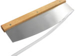 Pizzamesser »Rapido« Pizzacutter, Wiegemesser mit scharfer Klinge aus rostfreiem Edelstahl 32cm mit Holzgriff, schnelles und sauberes Schneiden, XXL, mit Klingenschutz von scarlet kitchen – Bild 5