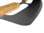 Pizzamesser »Rapido Professionale« Pizzacutter XXL Wiegemesser mit scharfer Klinge aus rostfreiem Edelstahl 35cm mit Holzgriff, schnelles und sauberes Schneiden, mit Klingenschutz von scarlet kitchen – Bild 4