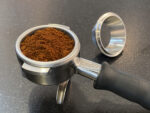Präzisions-Trichter »Barista Cono Stretto 58 mm« aus Edelstahl für Siebträger, Dosing Funnel Fülltrichter für Kaffeemehl von scarlet espresso – Bild 6