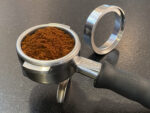 Präzisions-Trichter »Barista Cono Livello 58,5 mm« aus Edelstahl für Siebträger, Dosing Funnel Fülltrichter für Kaffeemehl von scarlet espresso – Bild 5