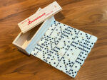 Domino Club Dominosteine »Double Six« 6 Profi mit Messing Pins mit Holzkiste  Set mit 28 Steinen - Legespiel von scarlet play – Bild 6