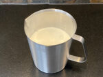 Milchkännchen »Graduata« Messbecher Pitcher Krug Gastro Milchaufschäumer Skala aus Edelstahl mit Griff  für Küche Backen Kaffee von scarlet espresso – Bild 7