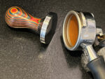 Tamper »classic colorato«, stilvoller Espresso-Stempel mit ergonomischem Griff aus buntem Edelholz, für perfekten Espresso, Barista von scarlet espresso – Bild 5